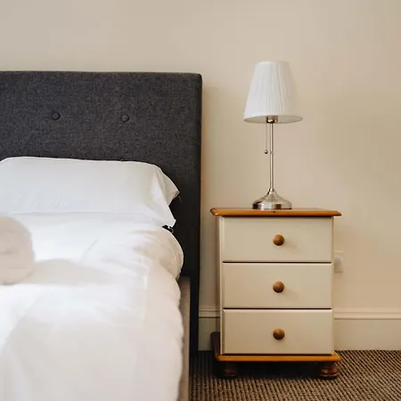 Traditional 2 Bedroom 에든버러