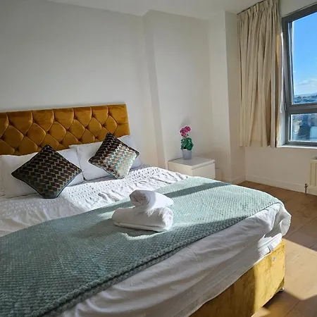 Penthouse Ocean View Luxury Penthouse アパート