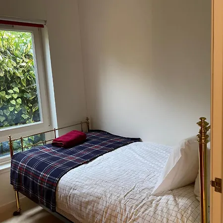 Apartment House Close To Old Town Edinburgh