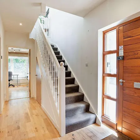 House Close To Old Town * Edinburg