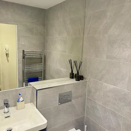 Cosy Near Centre 爱丁堡