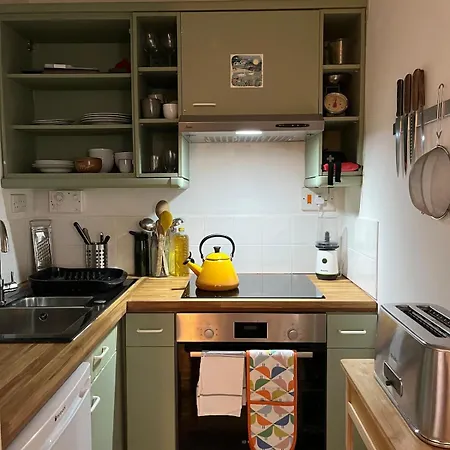 Light & Stylish Loft In Heart Of The Old Town Апартаменты