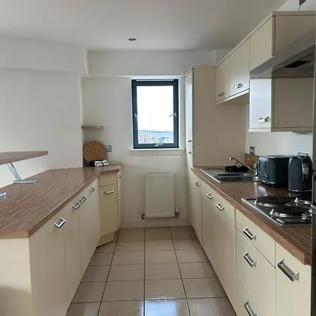 דירה Waterfront Spacious Flat *