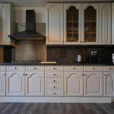 Historic Townhouse In Centre