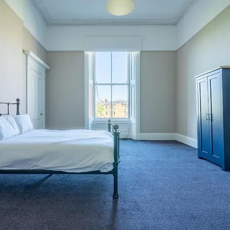 Apartment Historic Townhouse In Centre Edinburgh