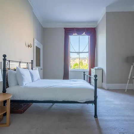 Historic Townhouse In Centre