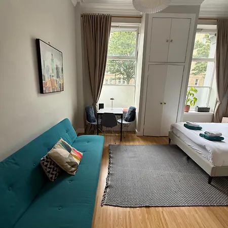Charming Flat In Vibrant Leith *