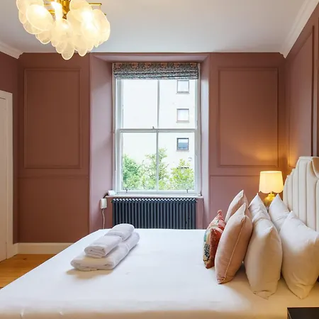 Sublime 1bd Retreat Near Centre 公寓
