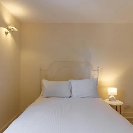 Apartment Industrial Chic 2bd Flat In Historic Whisky Bond Edinburgh
