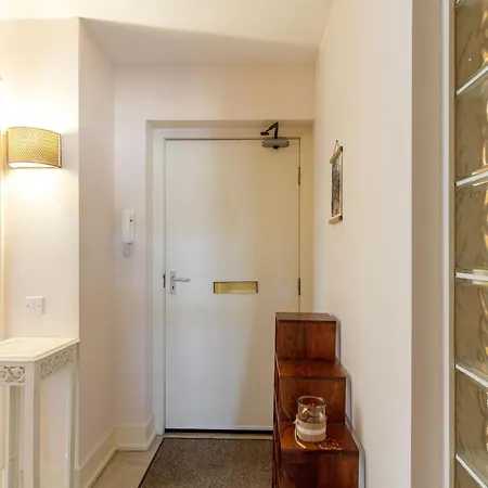 Apartment Industrial Chic 2bd Flat In Historic Whisky Bond Edinburgh