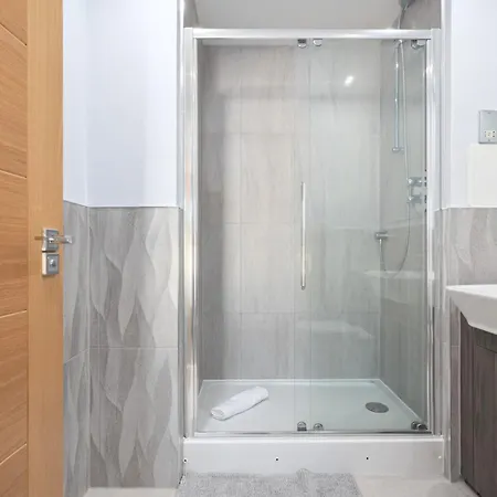 Pass The Keys Modern 2bed Appartement *