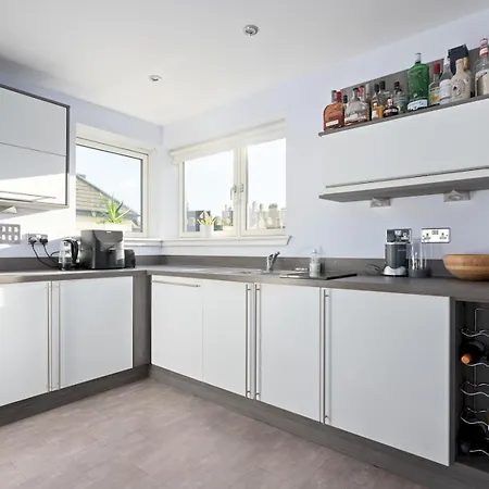 Pass The Keys Modern 2bed Édimbourg