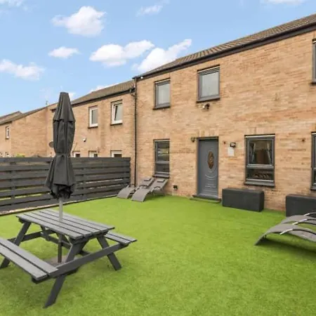 Dynastays- Stylish Seaside Home- Dog Friendly, Garden&parking * Edinburgh