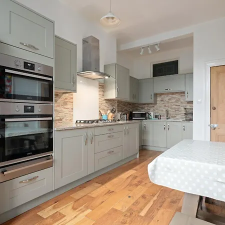 Homely 2 Bedroom - Pass The Keys Édimbourg