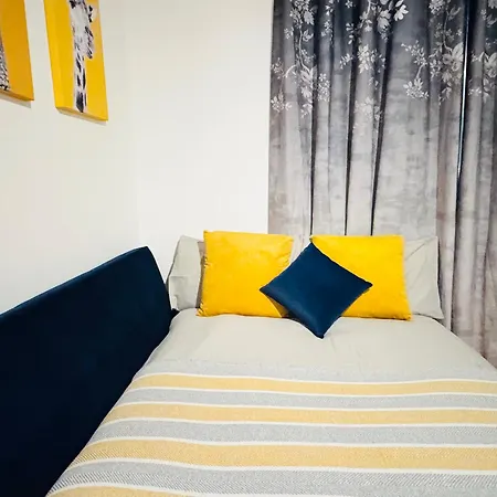 Murrayfield Maindoor Flat With Free Parking And Great Public Transports Link