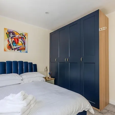 Appartement Two Bedroom Apartment, Free Parking Available Near Centre Attractions