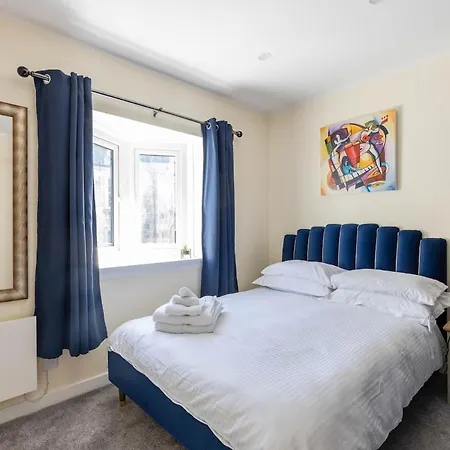 Appartement Two Bedroom Apartment, Free Parking Available Near Centre Attractions *