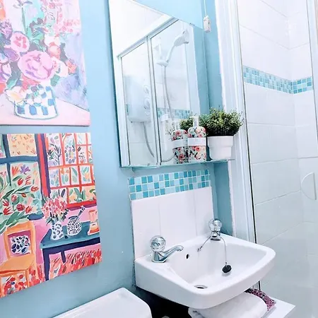 Cosy 1 Bedroom Next To Fountain Park - Apartment