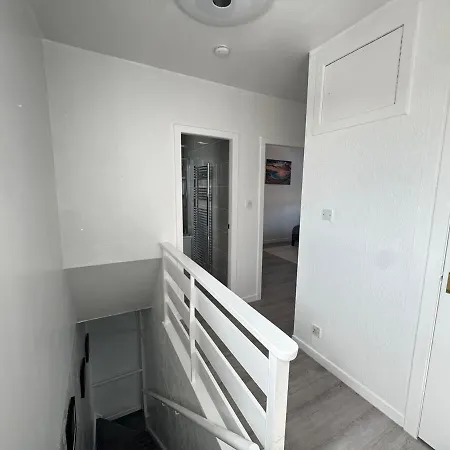 Spacious 2br By Portobello *