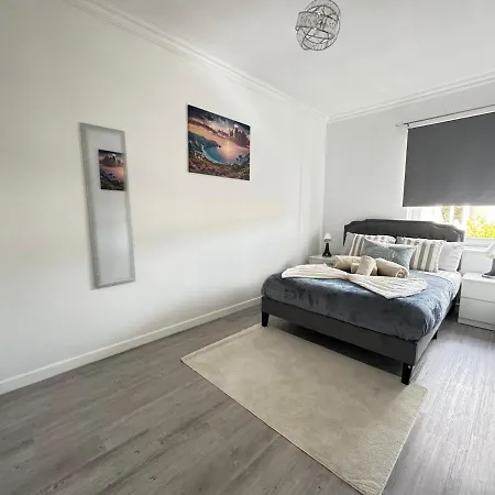 Spacious 2br By Portobello Appartamento