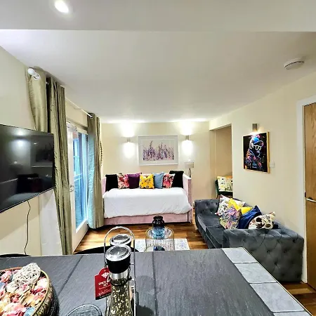 2 Bedroom, 4 Beds -grassmarket Apartament Edynburg