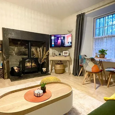 Lägenhet Cosy Flat In Heart Of *