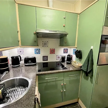 Cosy Flat In Heart Of