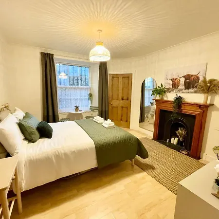 Cosy Flat In Heart Of * אדינבורו