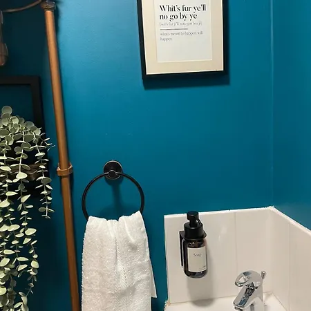 Cosy Flat In Heart Of דירה אדינבורו