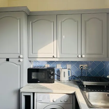 Murrayfield Maindoor Flat With Free Parking And Great Public Transports Link Apartment