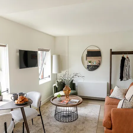 Broughton Market 3* Edinburg