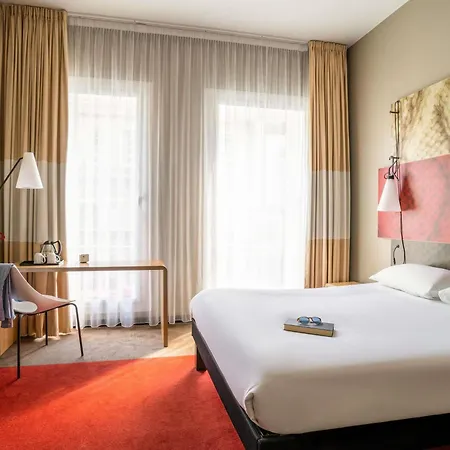 Отель Ibis Centre Royal Mile 3*