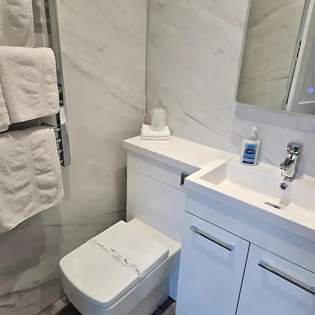 Konukevi Highfield 4*