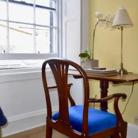 Thistle Street At Heart Of The Centre アパート