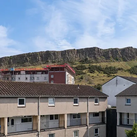 Апартаменты Holyrood Duplex 3-bedroom *