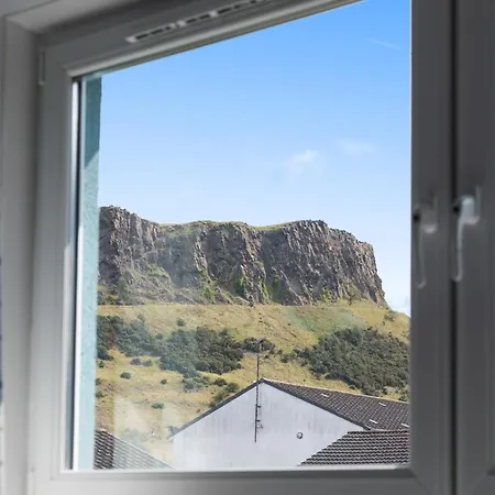Holyrood Duplex 3-bedroom Эдинбург