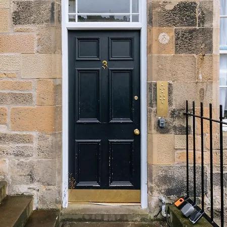 Chic 1bd Flat - Wviews Of Castle! *