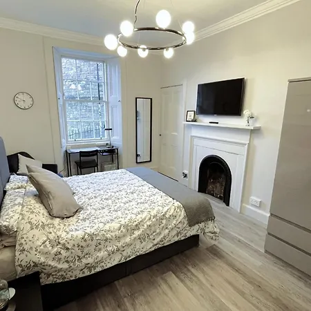 Apartment Chic 1bd Flat - Wviews Of Castle!