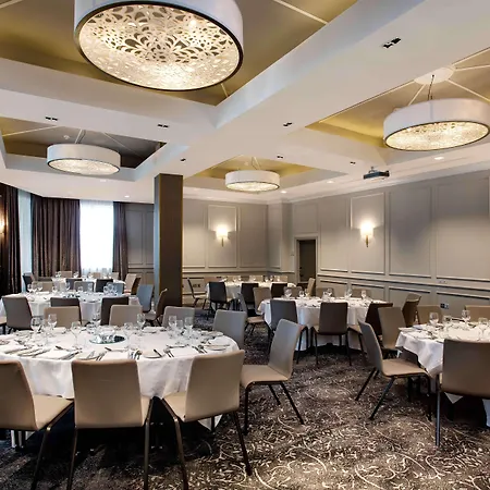 Hilton Carlton Szálloda