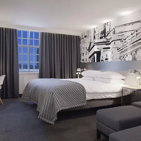 Radisson Blu Hotel, Centre Edinburgh