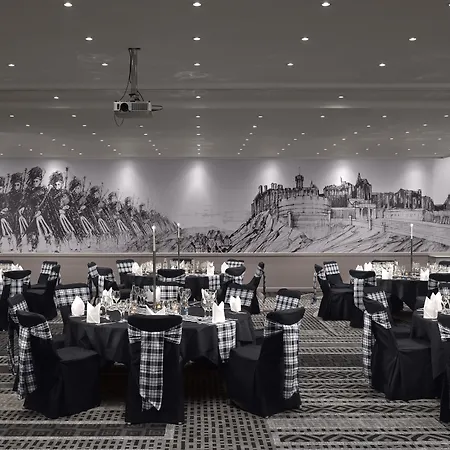 Otel Radisson Blu Hotel, Centre 4*