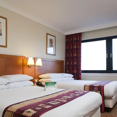Express West By Ihg Отель