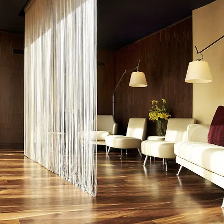 Sheraton Grand & Hotel