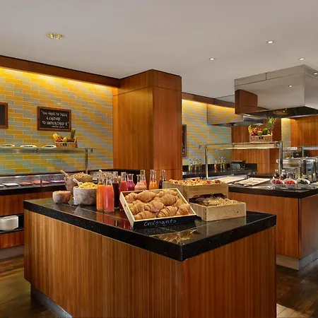 Sheraton Grand & Hotel
