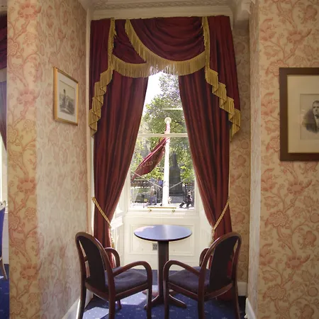 Old Waverley Hotel 3*