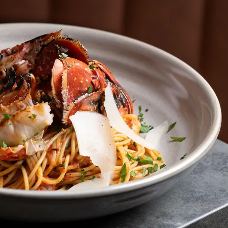 Four Points By Sheraton Отель