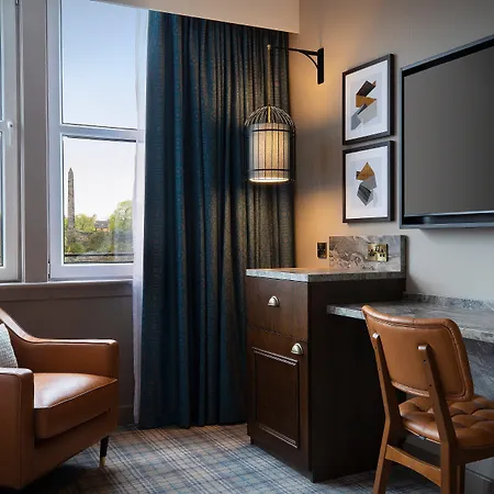 Hotel Leonardo Royal 4*