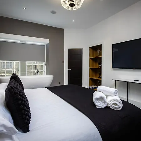 Boutique 2br On Royal Mile - Freestanding Bathtub Apartment Edinburgh