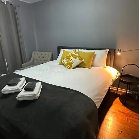 Two Bedroom Flat Close To Meadows With Free Parking By Parking Permit Эдинбург