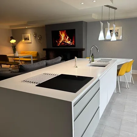 Casa vacanze Sleeps 10 - Hot Tub - Pool Table - Play Park *